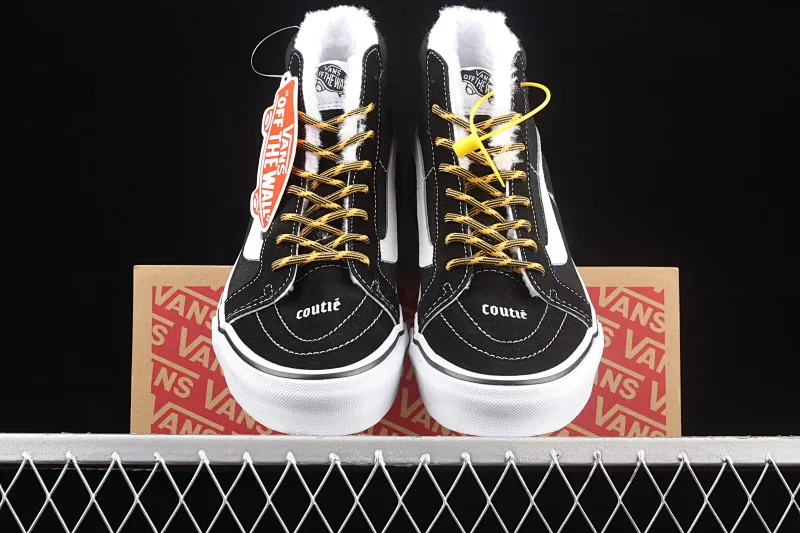All categories Vans Vans series Vans Hi Vans high-top plus velvet Vans Sk8-Hi Classics joint model Vans high-top casual sneakers VN0A4BVB26C